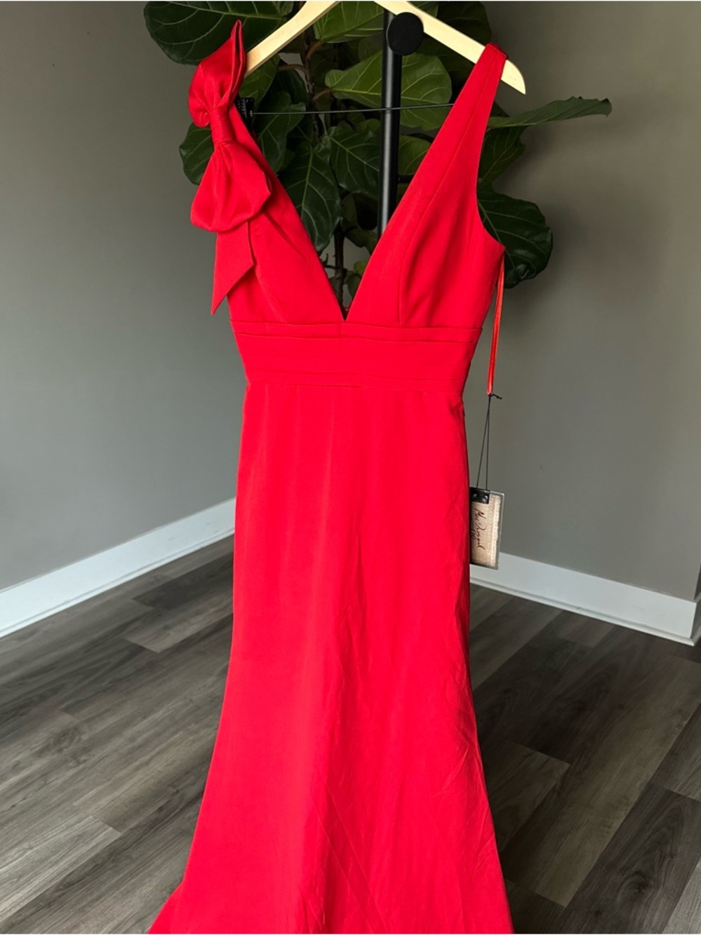 NWT 49454 Mac Duggal Red Sleeveless V Neck Bow Detail Mermaid Gown Wedding Guest - Picture 13 of 14